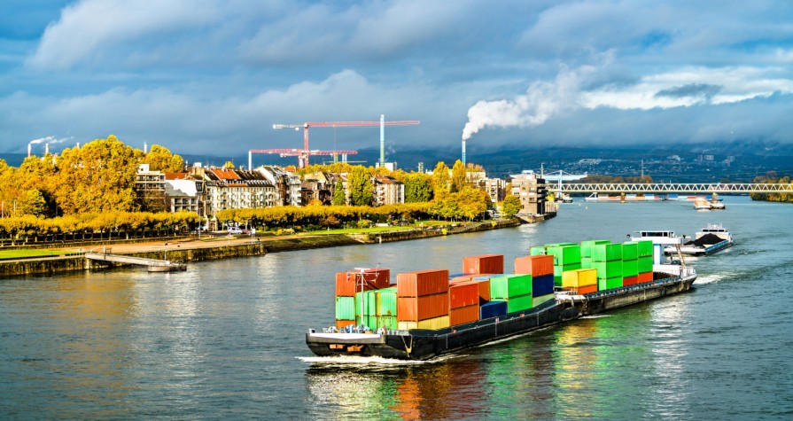 09-09-2021-8385-container-ship-rhine-river-mainz-rhineland-palatinate-germany.jpg